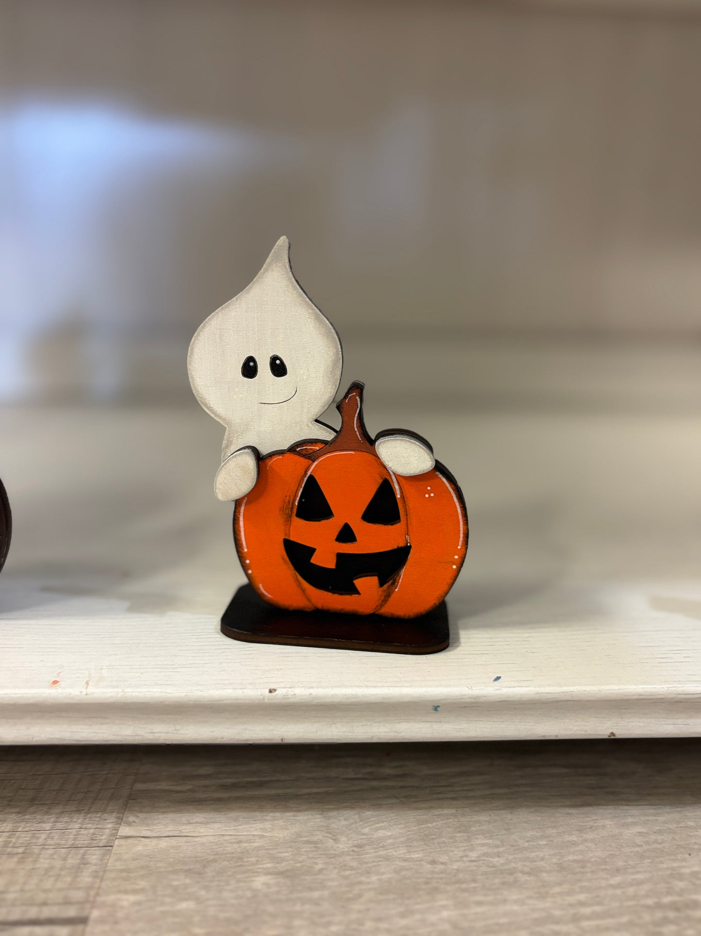 Mini standing Halloween ghosts