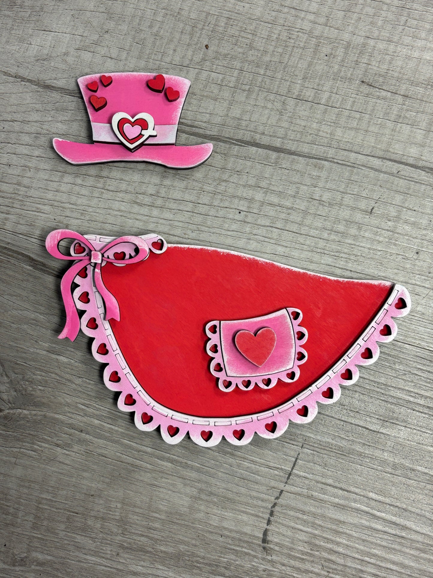 Interchangeable goose door hanger