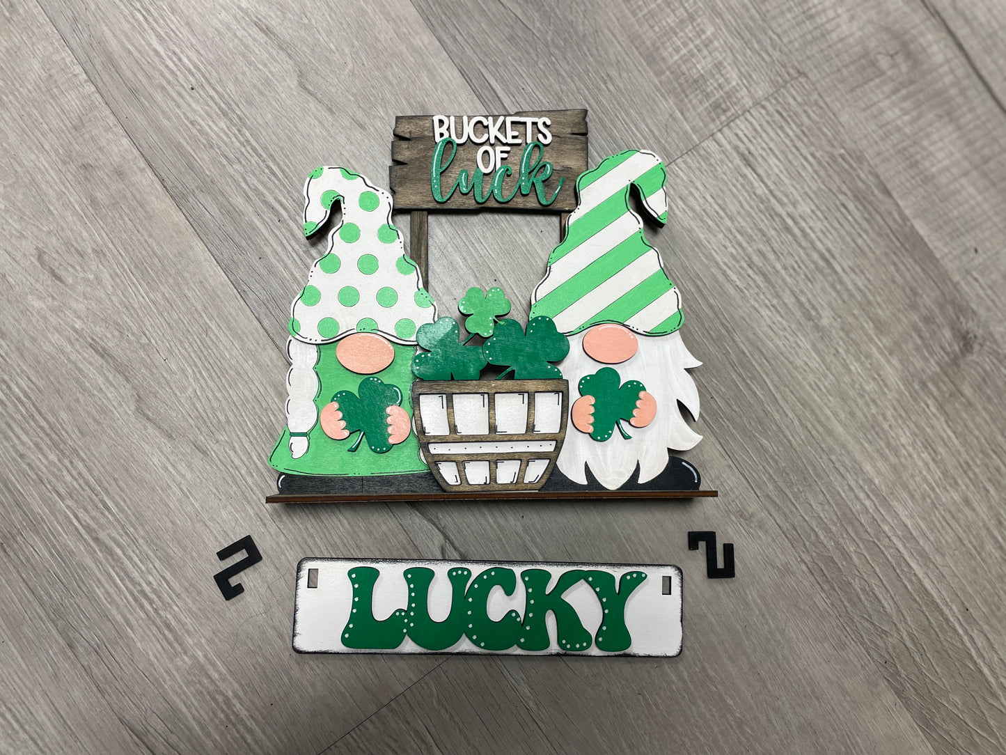 Lucky gnome wagon/shelf/crate set