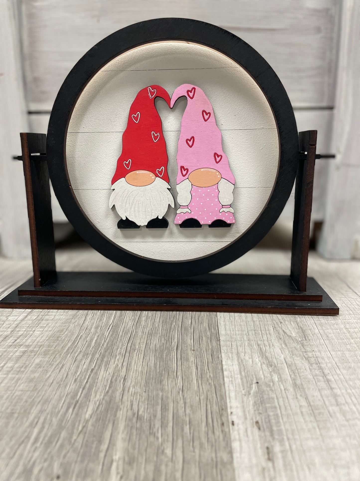 Valentine’s gnomes interchangeable round insert