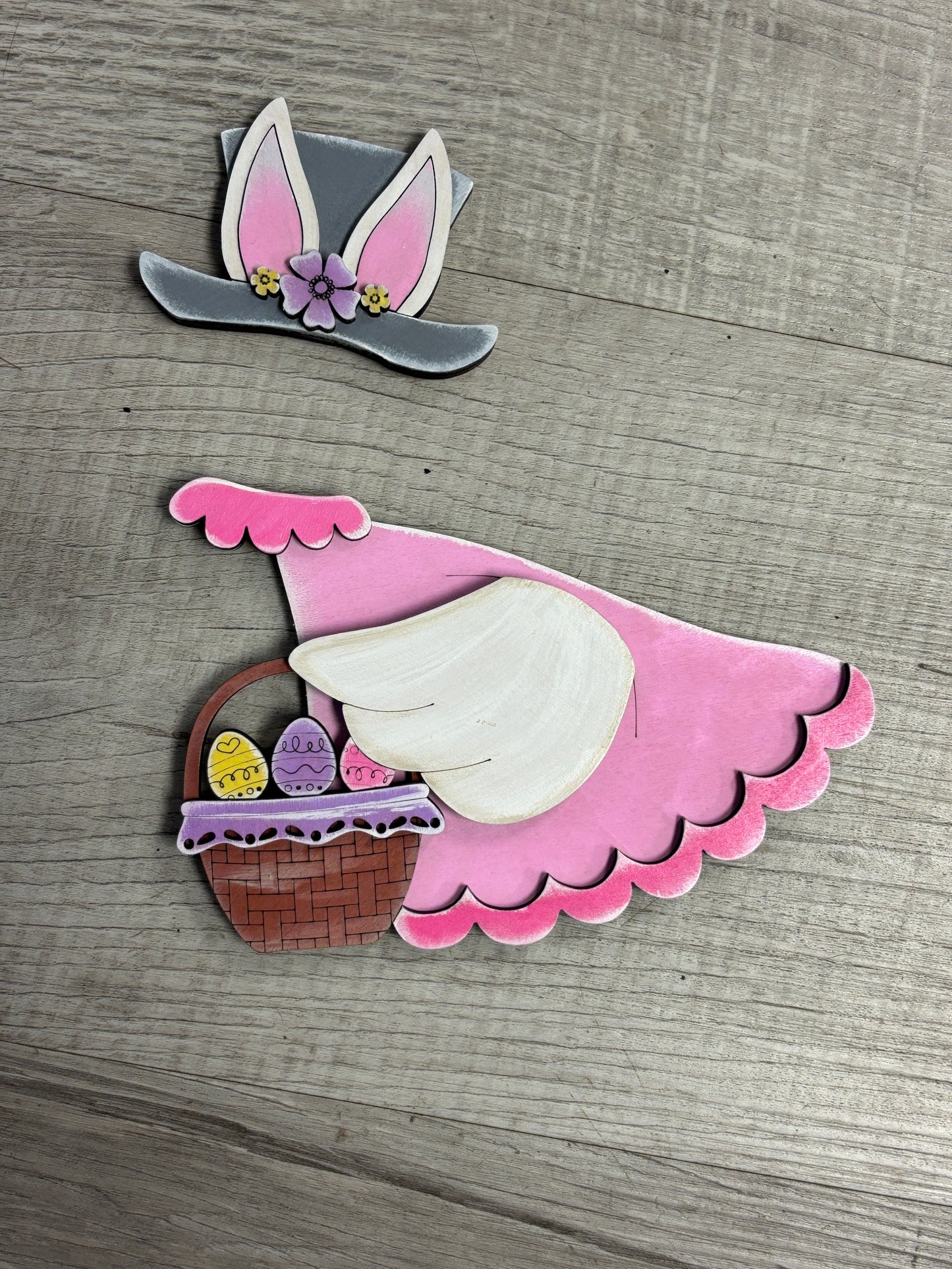 Interchangeable goose door hanger