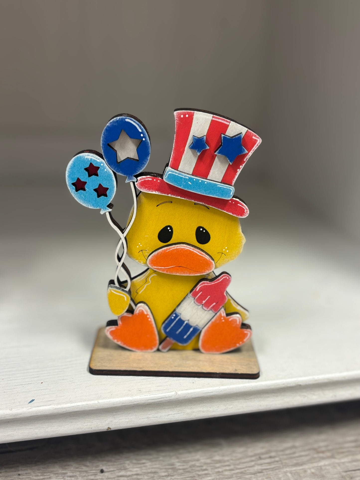 Mini standing patriotic ducks