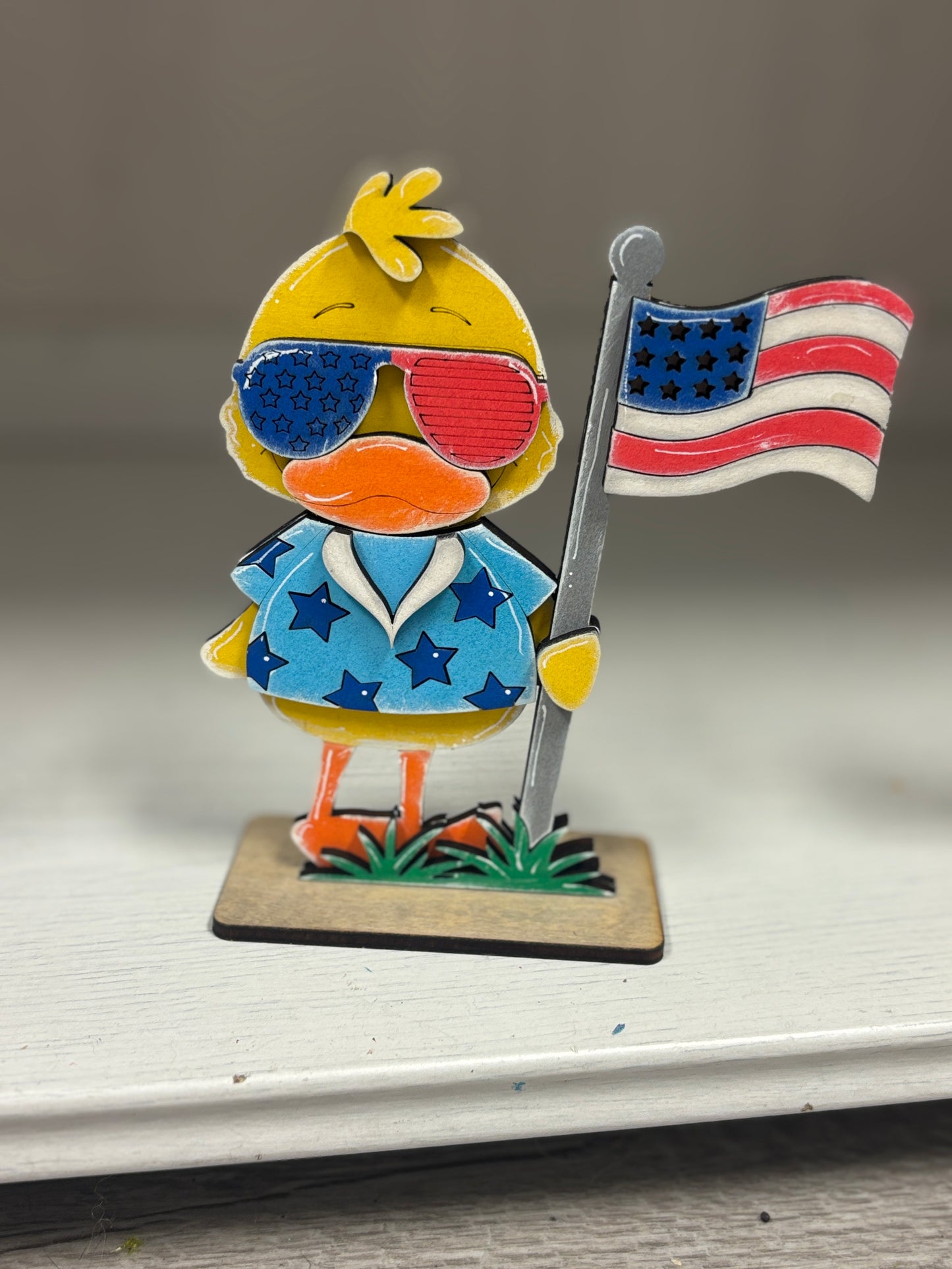 Mini standing patriotic ducks
