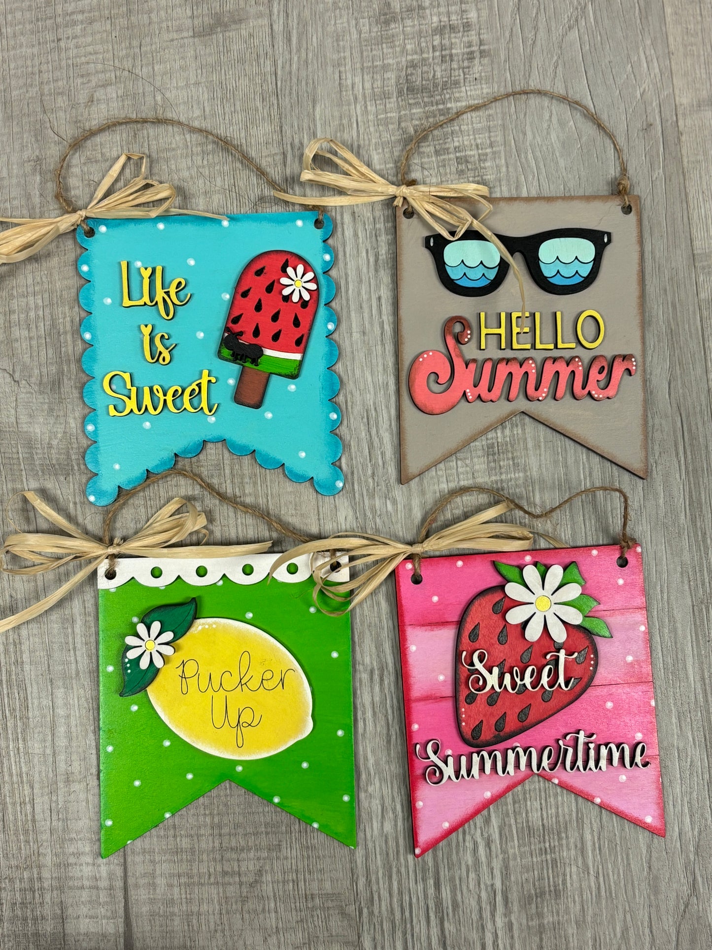 Mini summer hanging signs