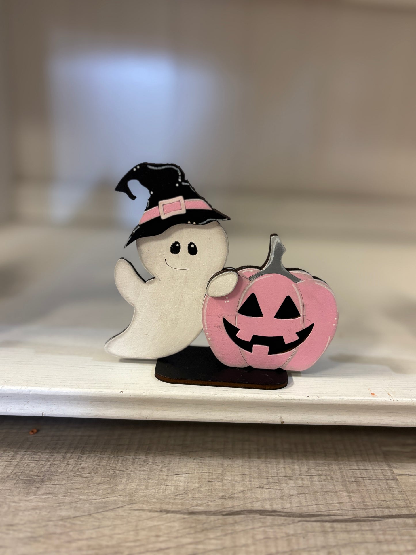 Mini standing Halloween ghosts
