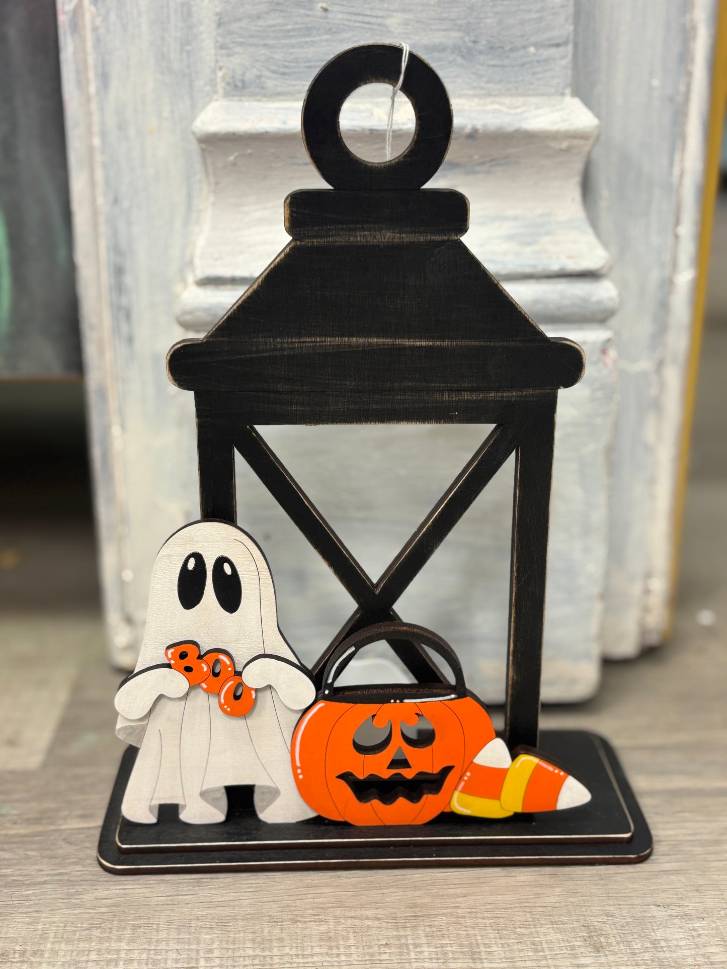 Lantern with candle (battery operated) with interchangeable inserts