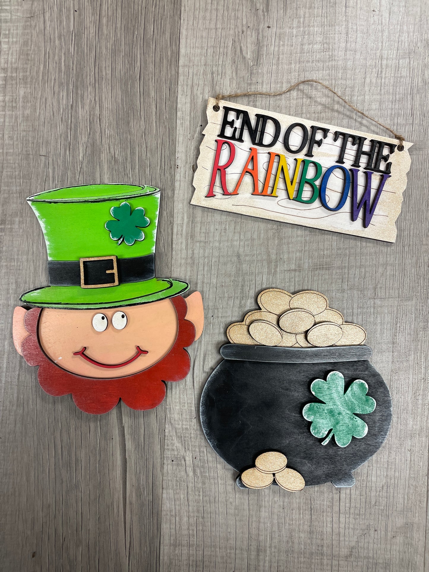 St. Patrick’s day pot of gold fence set