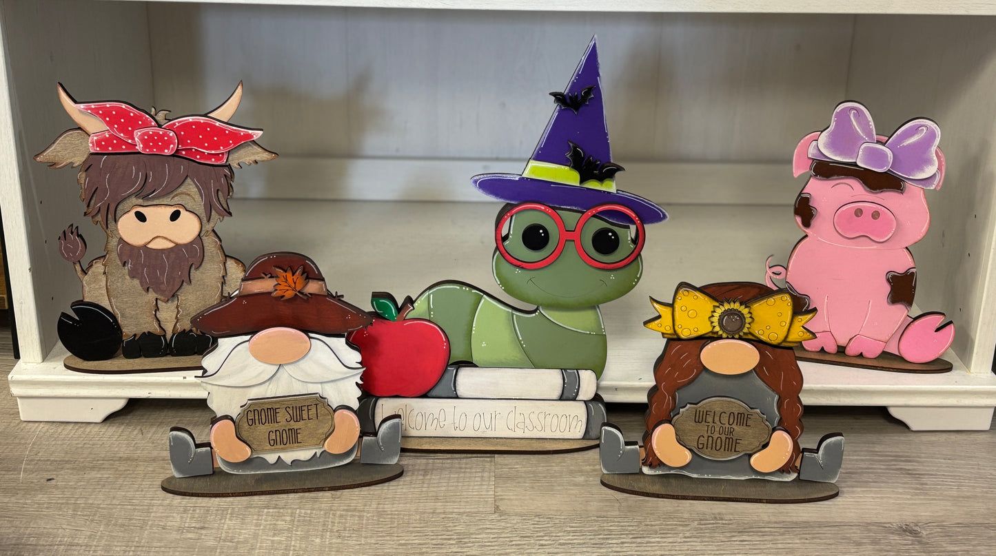 Standing Animals & gnomes with interchangeable hats (sold separately)