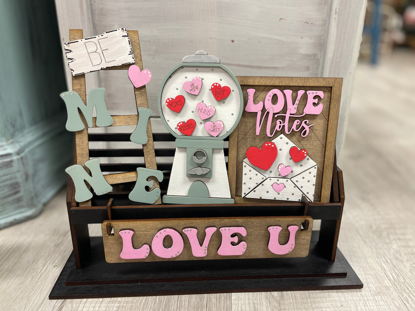 Valentine’s- Love U wagon/shelf set