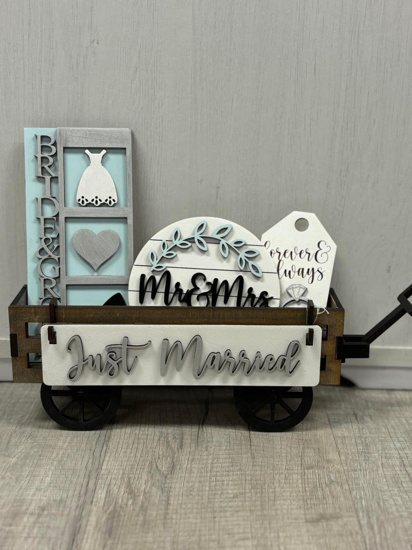 Mr. & Mrs. - Wedding, anniversary interchangeable set for wagon and shelf