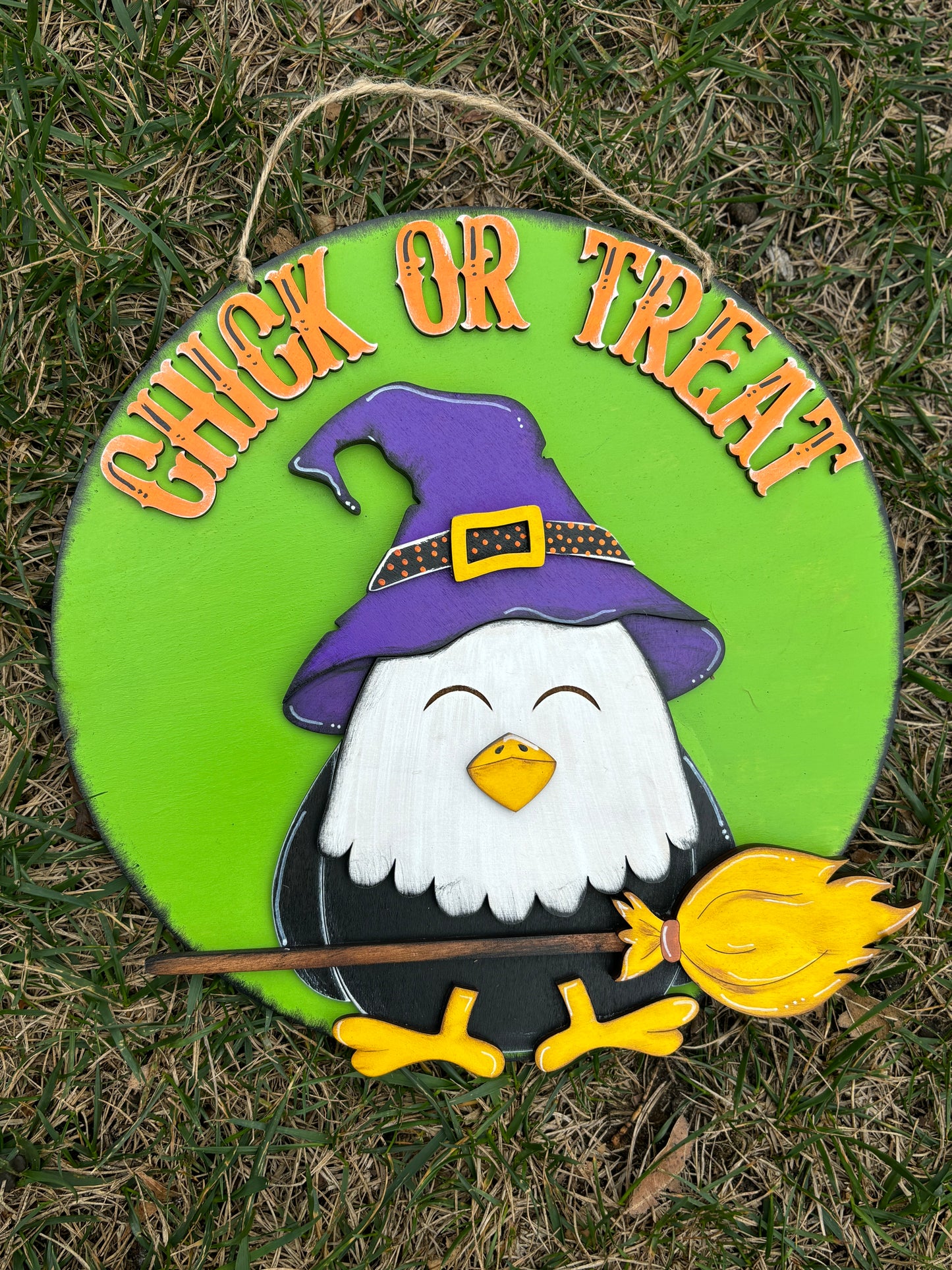 Chicken halloween door hanger - chick or treat