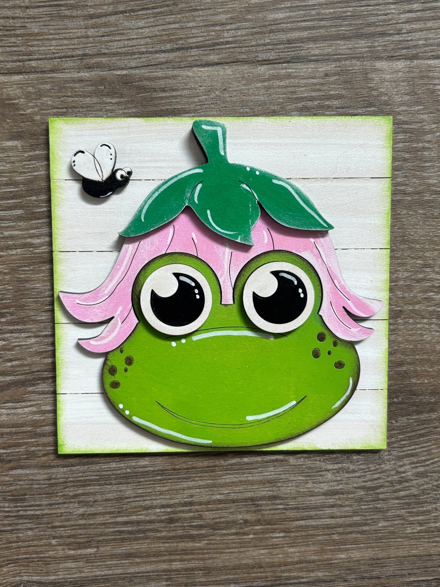 Frog themed interchangeable square and rectangle inserts