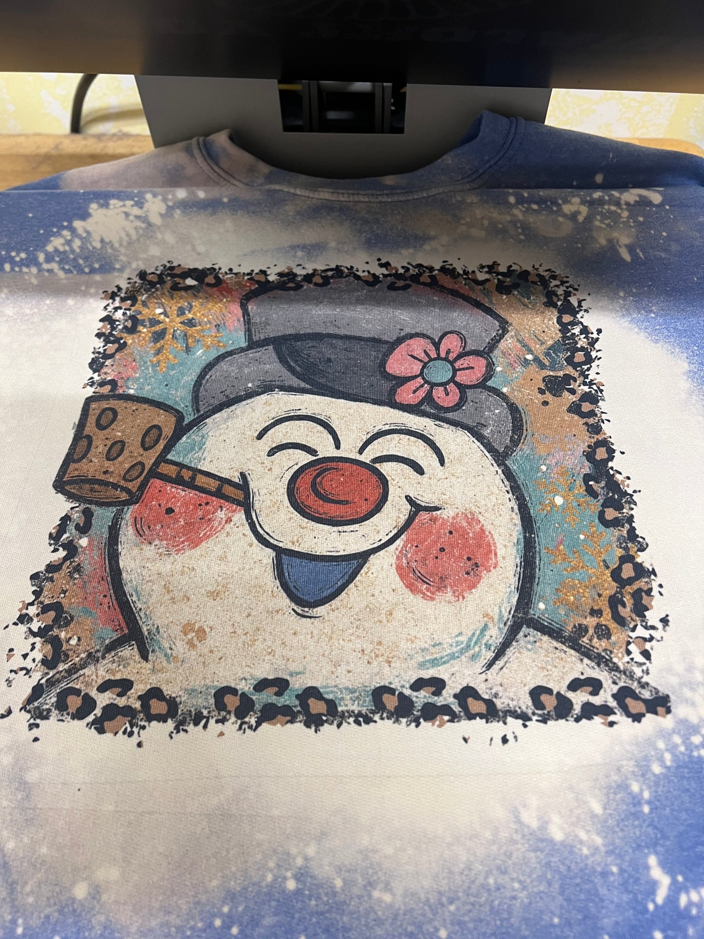 Bleached tee frosty face