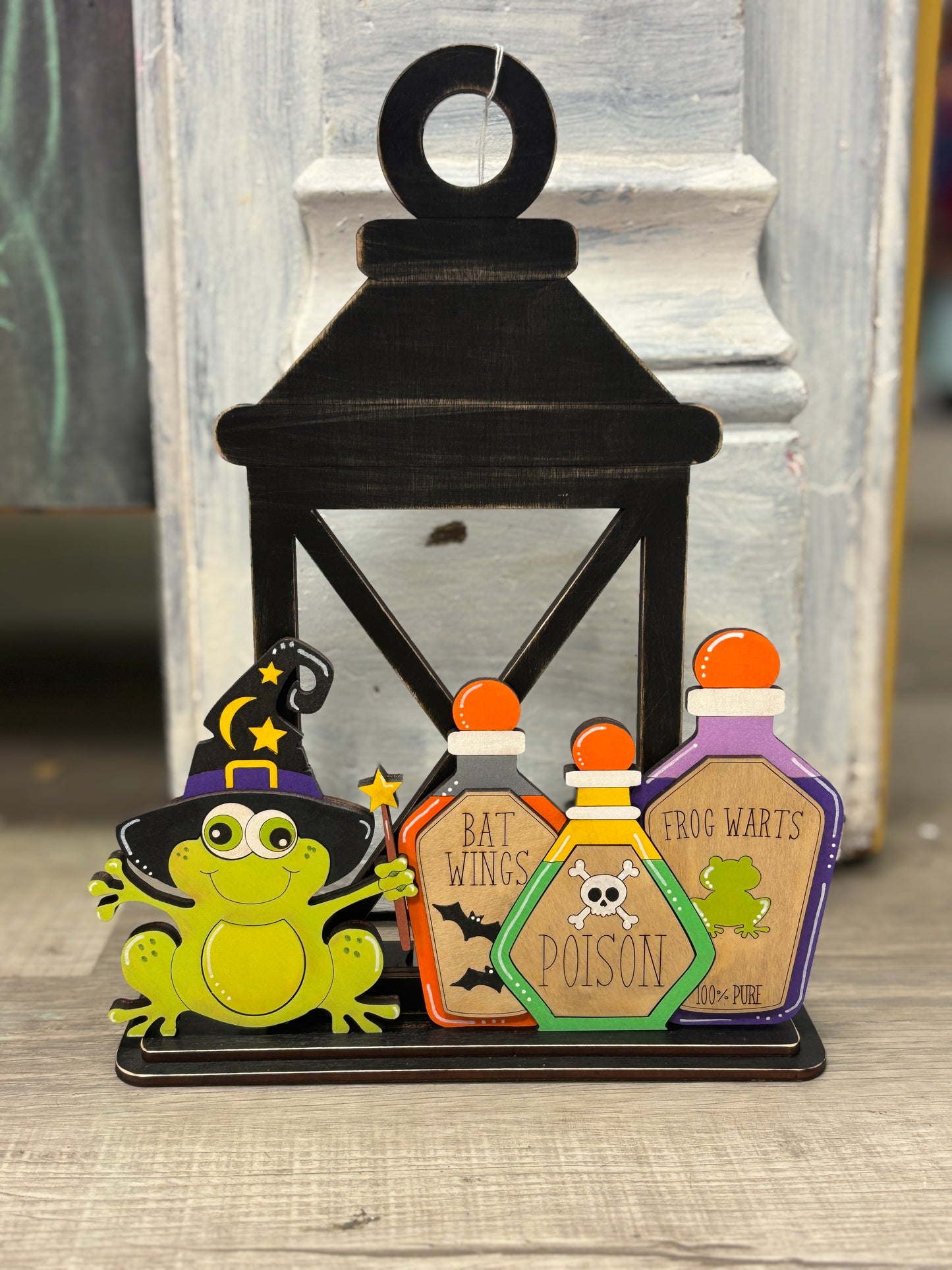 Lantern with candle (battery operated) with interchangeable inserts