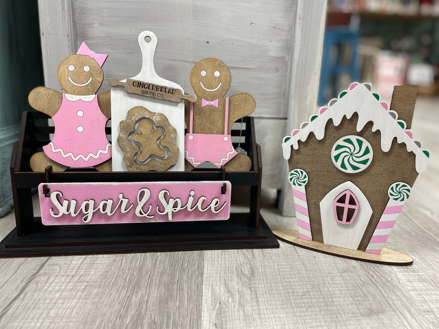 Sugar & spice gingerbread interchangeable wagon/shelf set