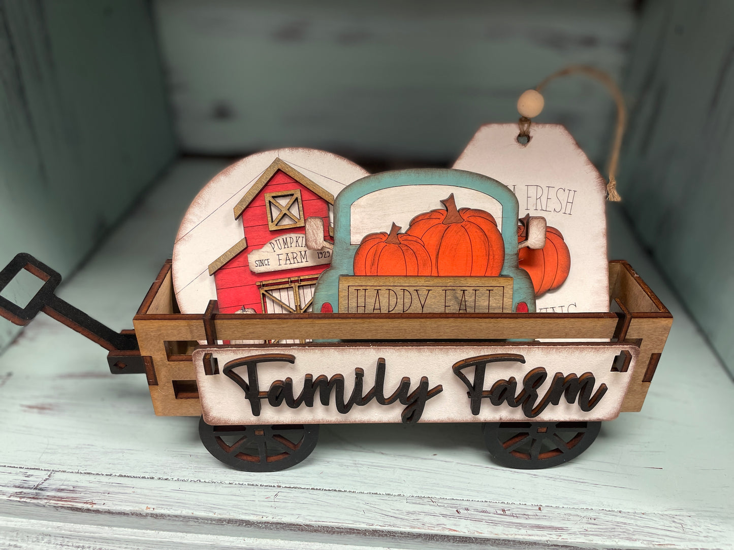 Family farm fall interchangeable insert set for wagon and shelf