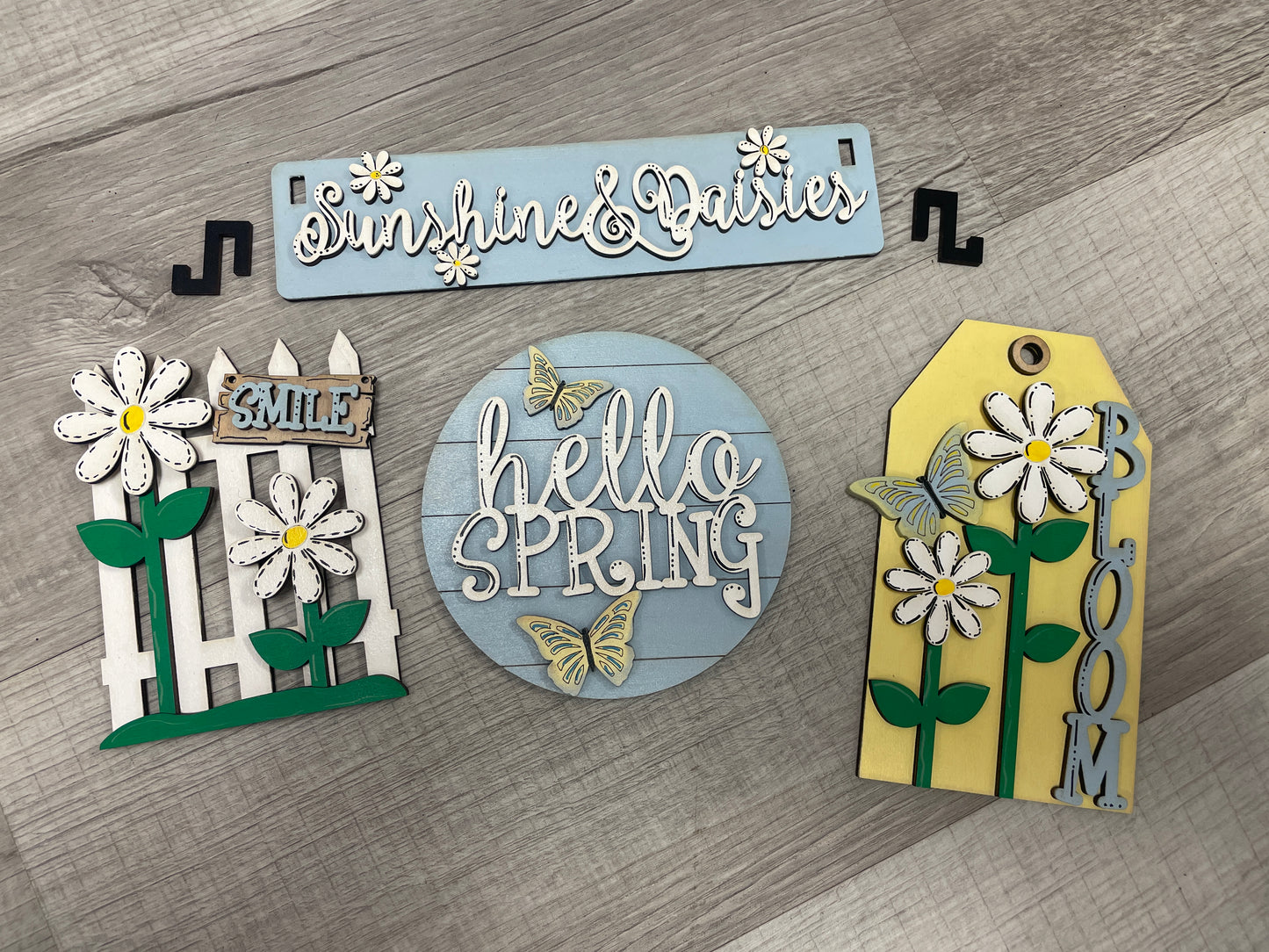 Sunshine & Daisies interchangeable insert set for wagon/shelf