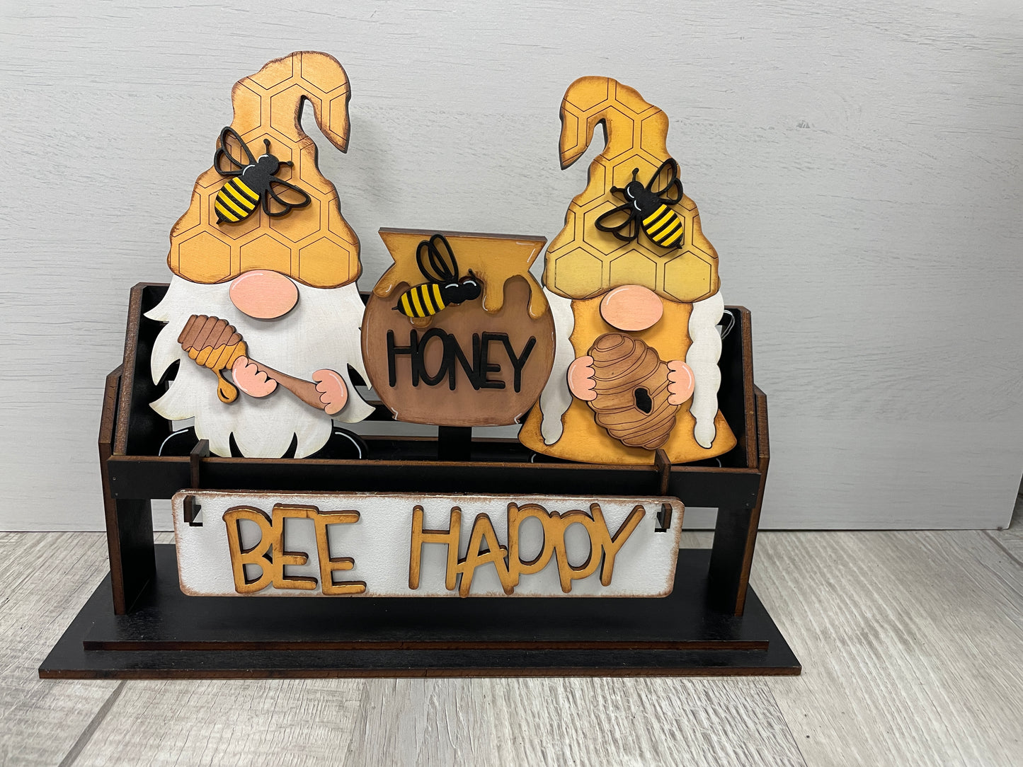 Bee happy wagon/shelf interchangeable set