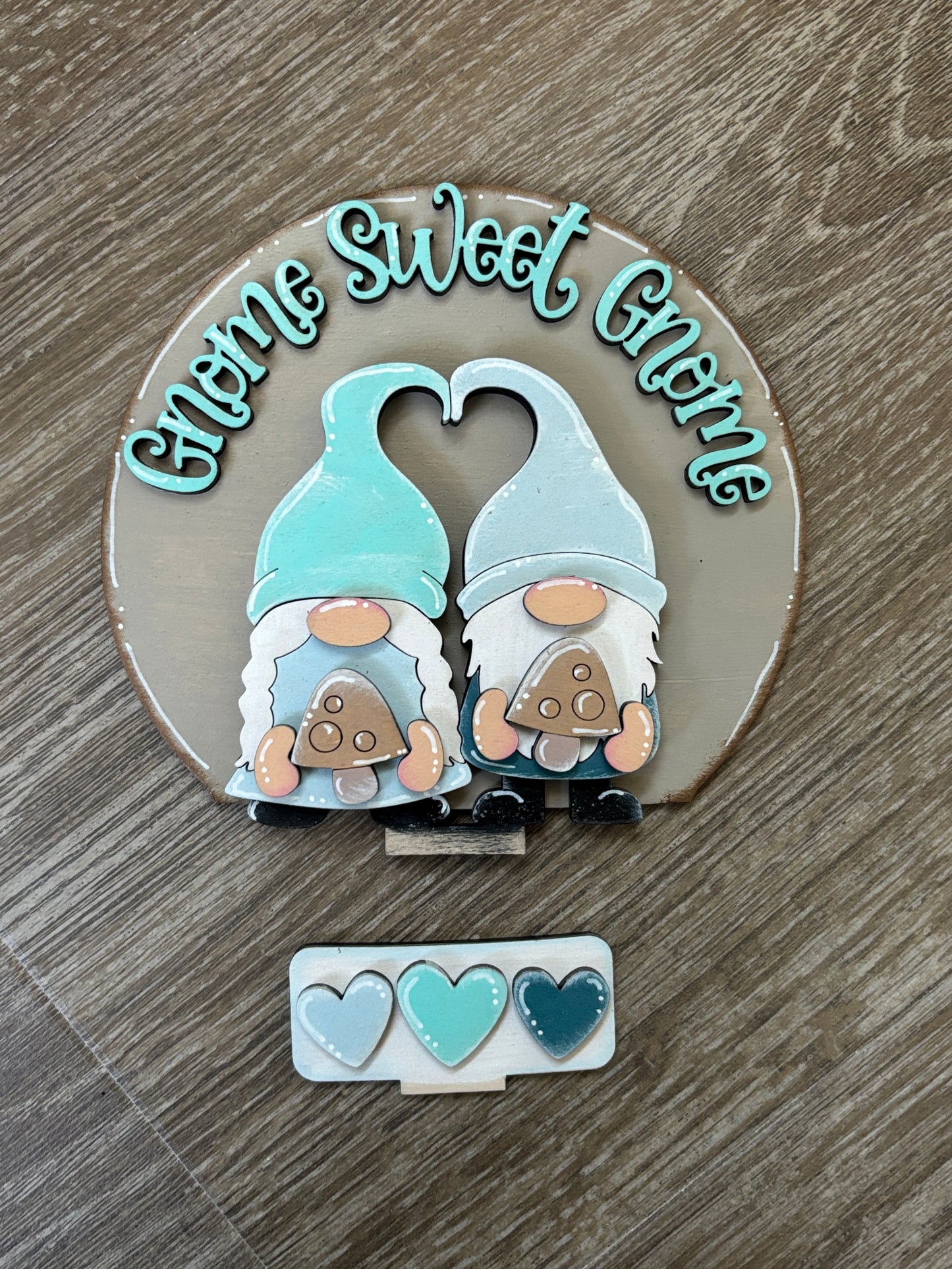 Interchangeable snow globe and inserts (sold separately)
