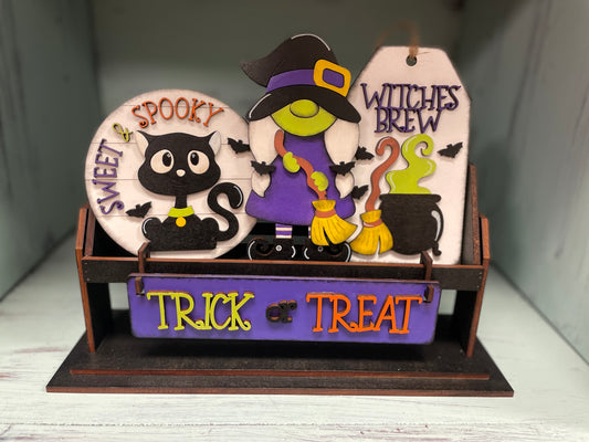 Trick or treat interchangeable insert set for wagon and shelf