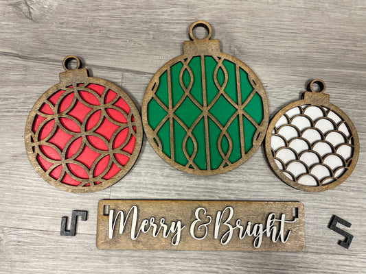 Merry & Bright interchangeable wagon/shelf insert set