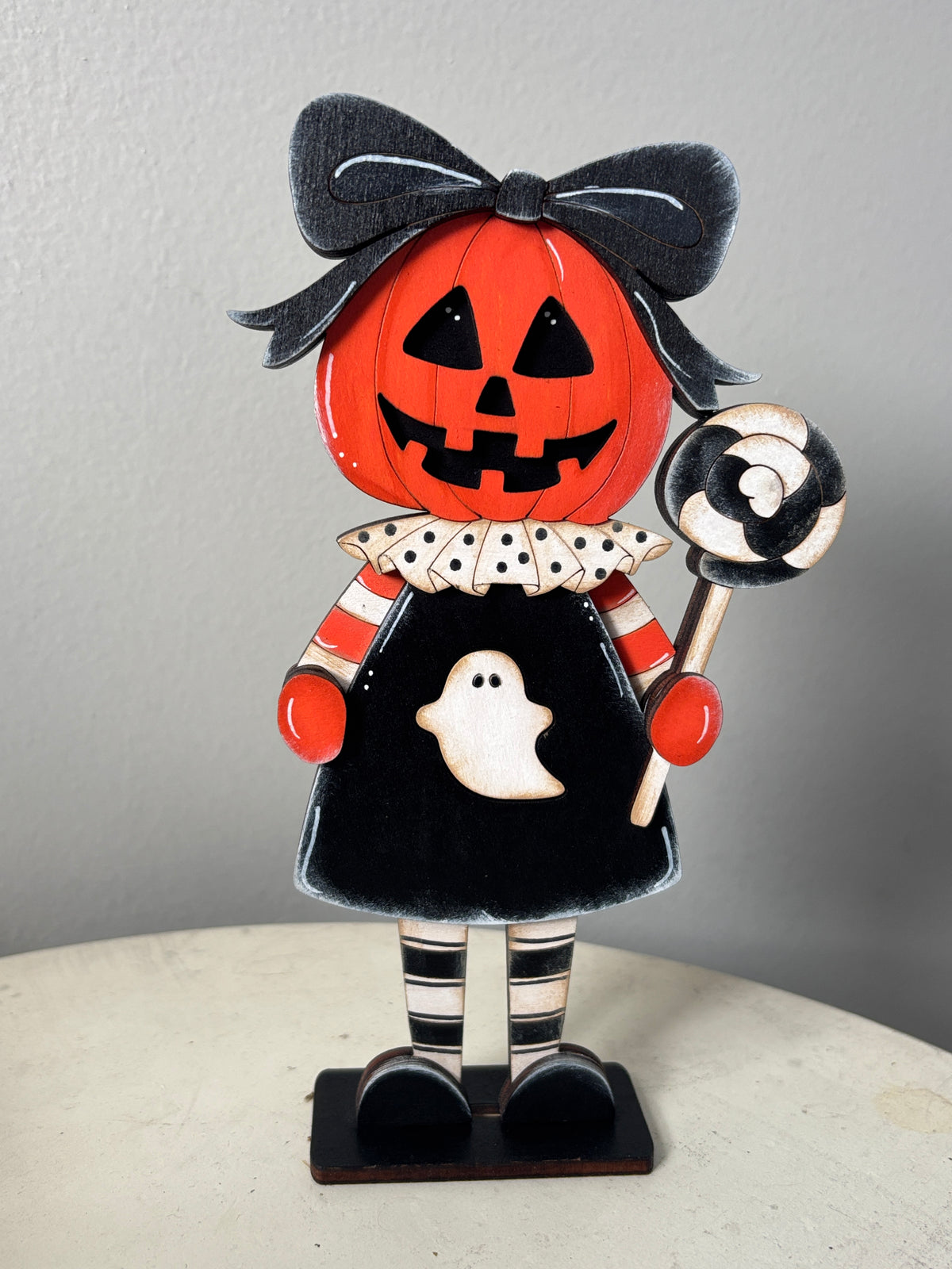 Mini standing pumpkin people