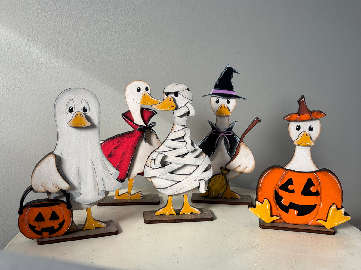 Mini standing Halloween geese