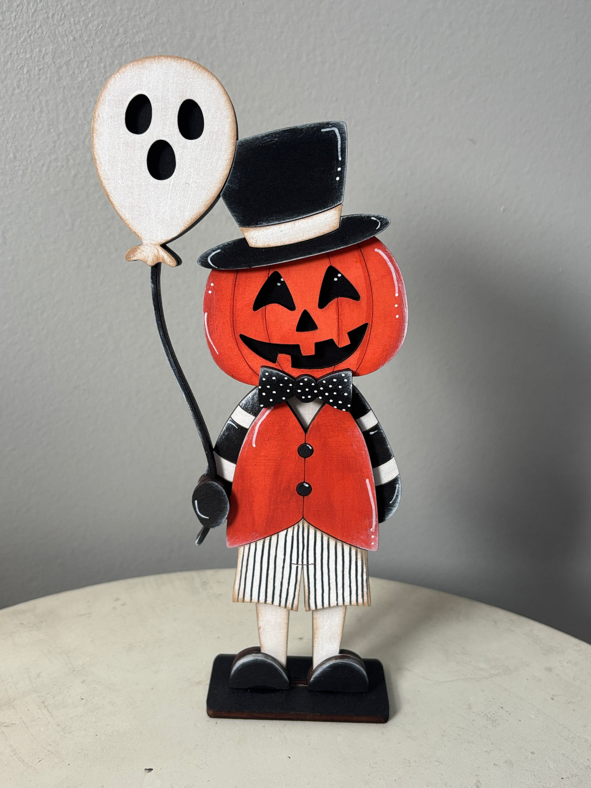 Mini standing pumpkin people