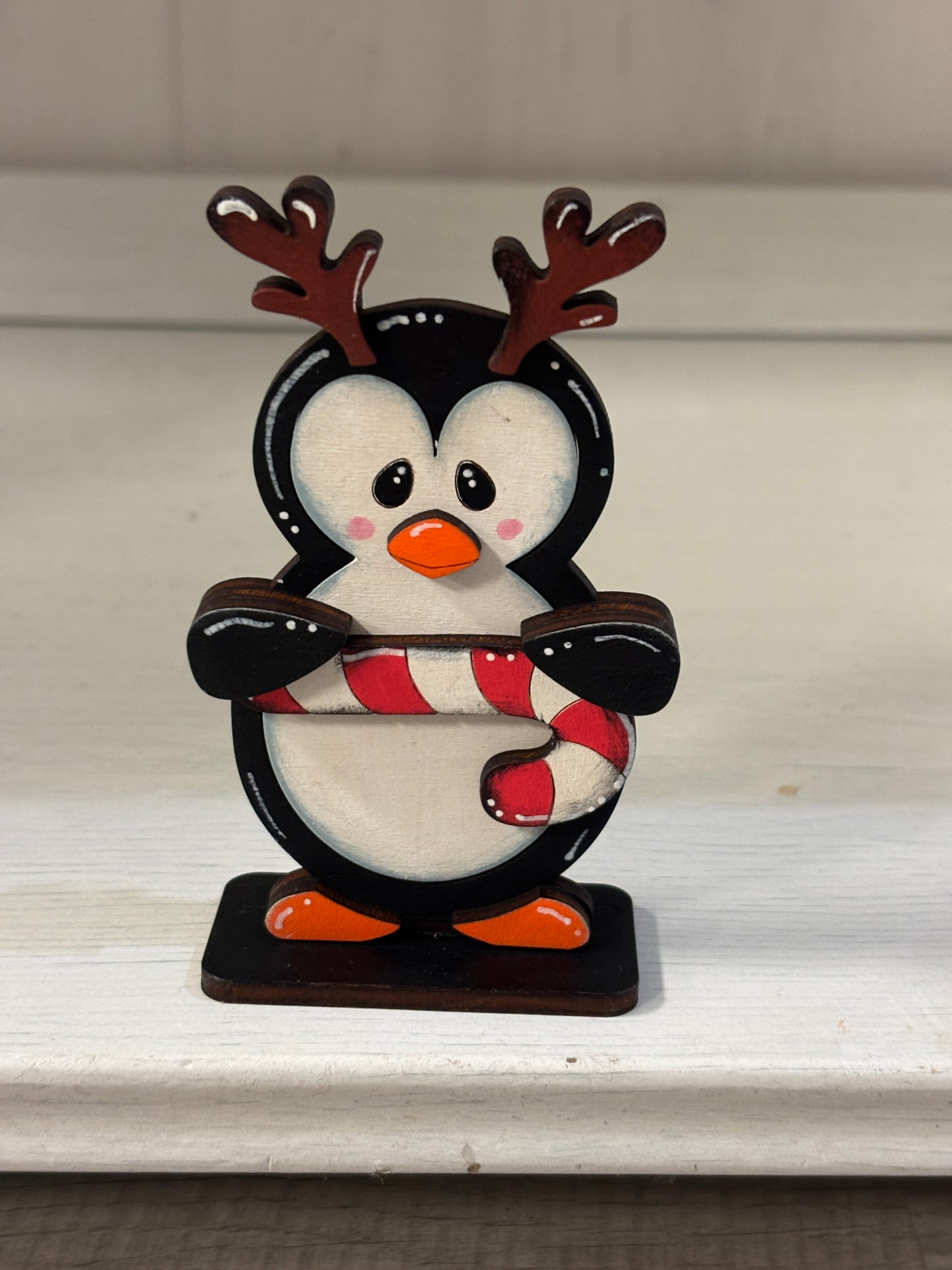 Standing Christmas penguins