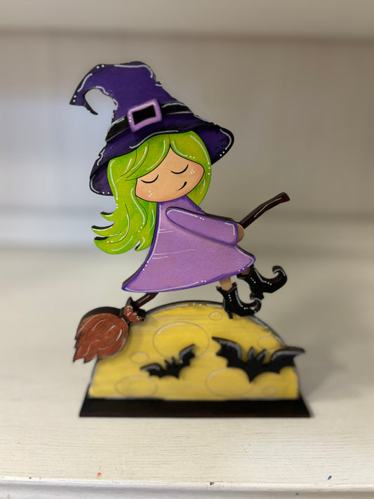 Mini standing witch