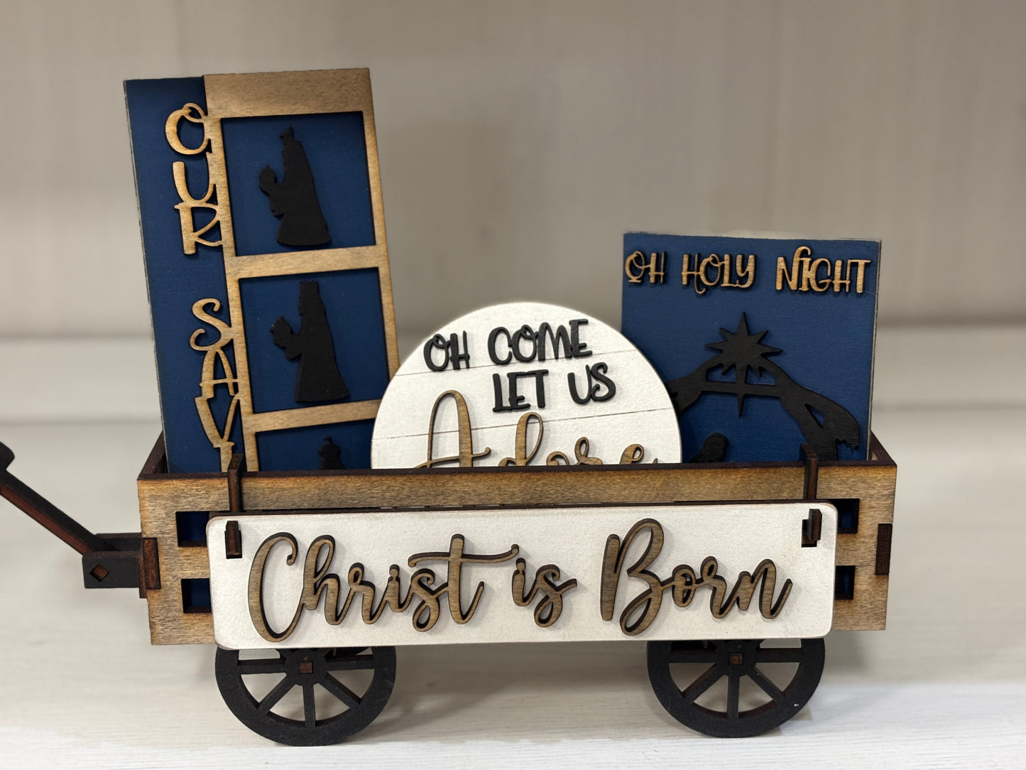 Christ is born wagon/shelf set