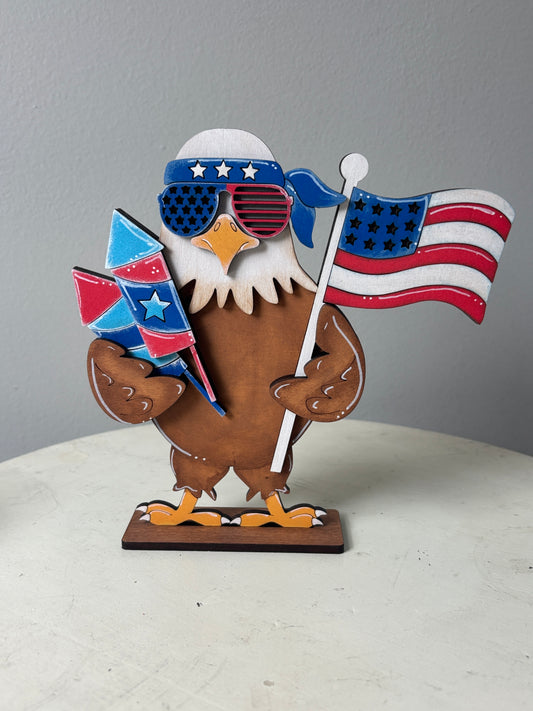 Mini standing patriotic eagles