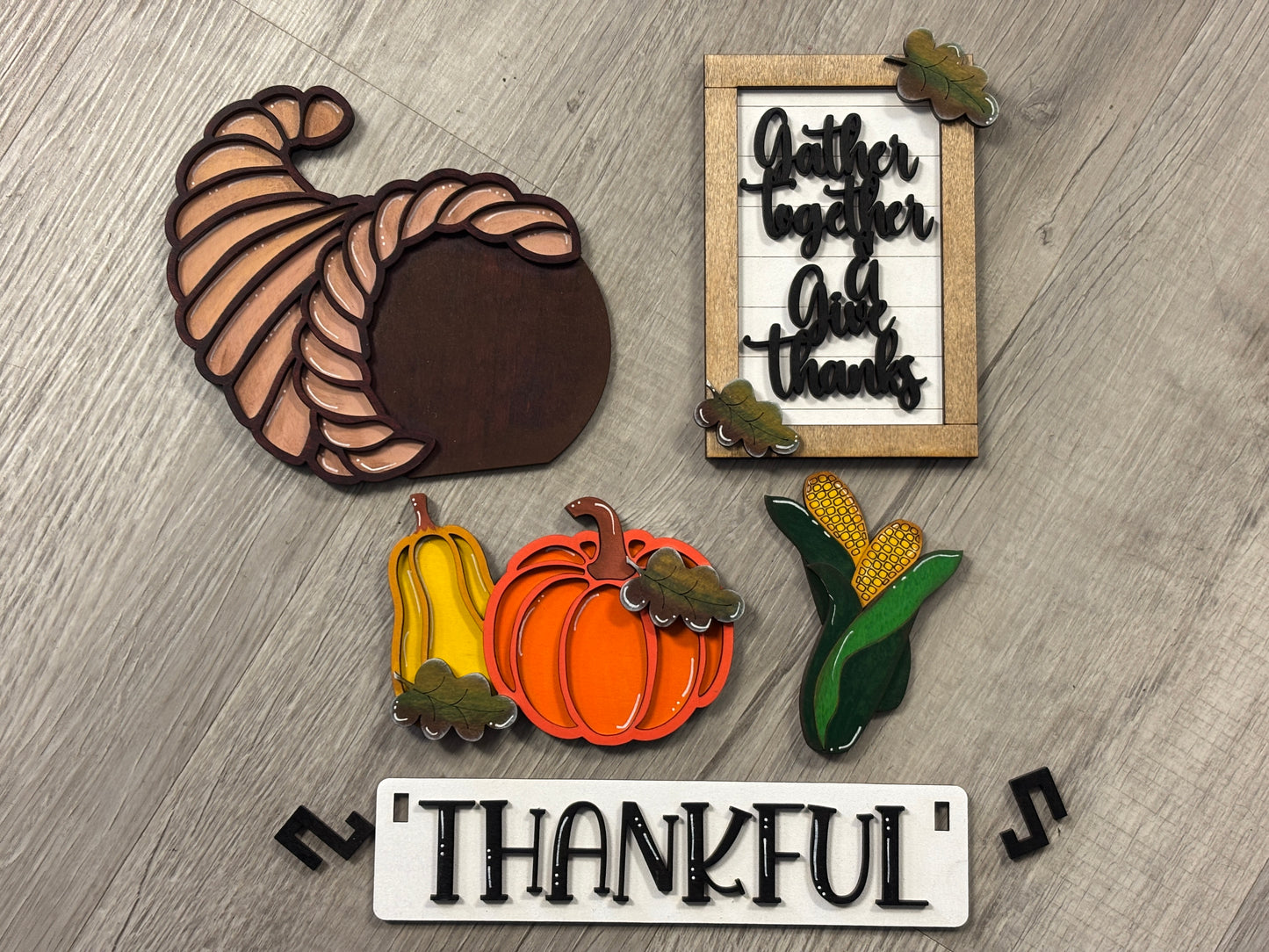 Thankful Thanksgiving wagon/shelf set
