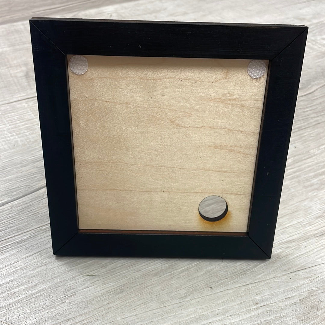 Single frame for interchangeable square inserts