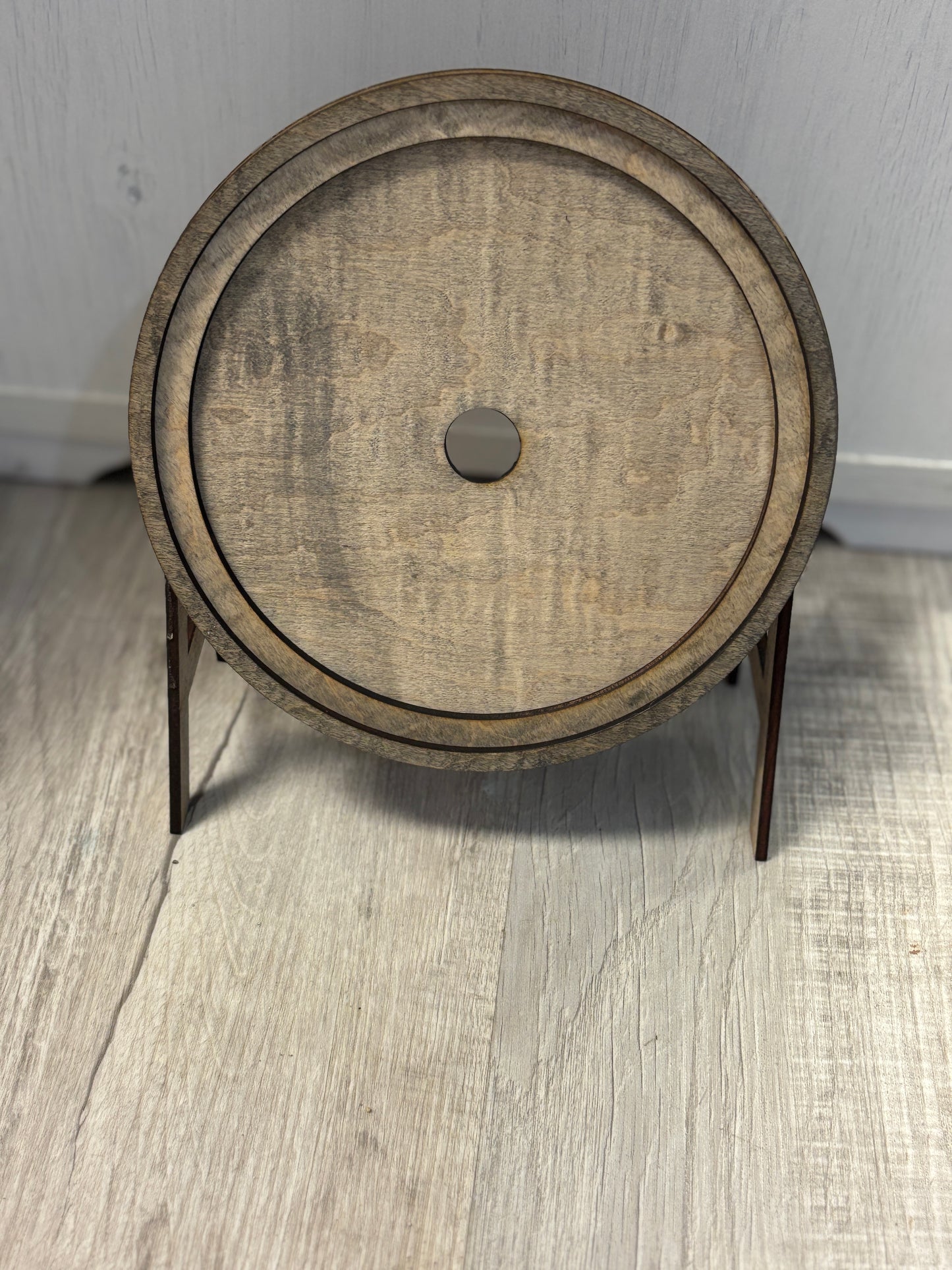 Round stand for 6 inch interchangeable round inserts (sold separately)