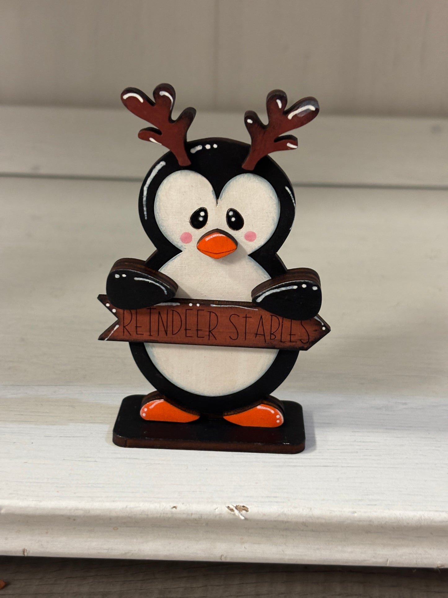 Standing Christmas penguins