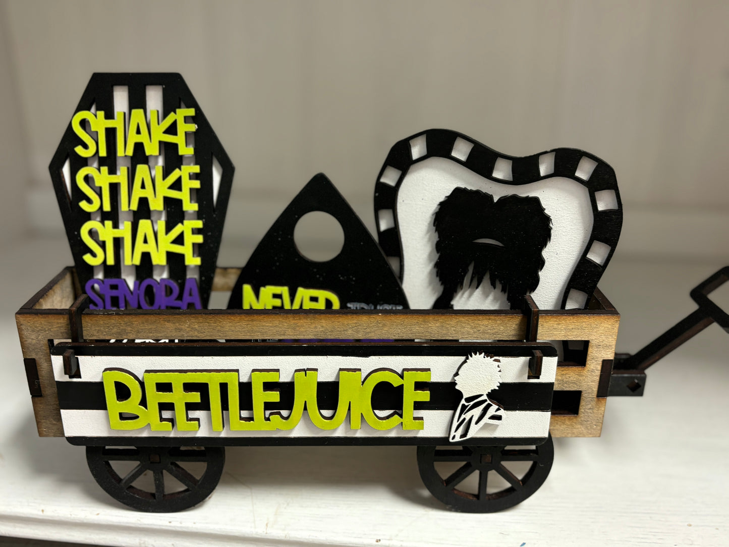 Beetlejuice interchangeable insert set for wagon and shelf