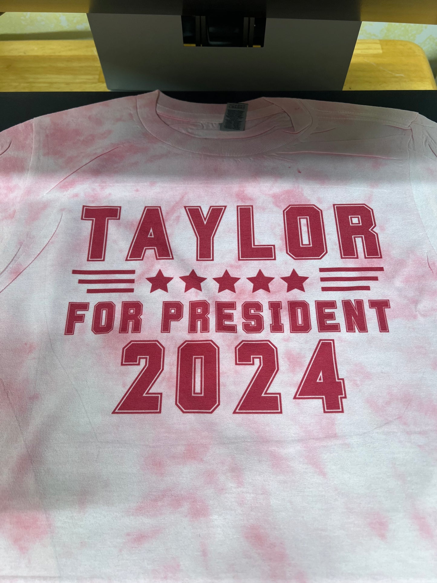 Youth Taylor for president pink version