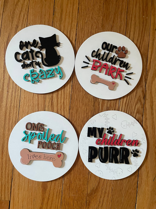 Pet themed round interchangeable inserts