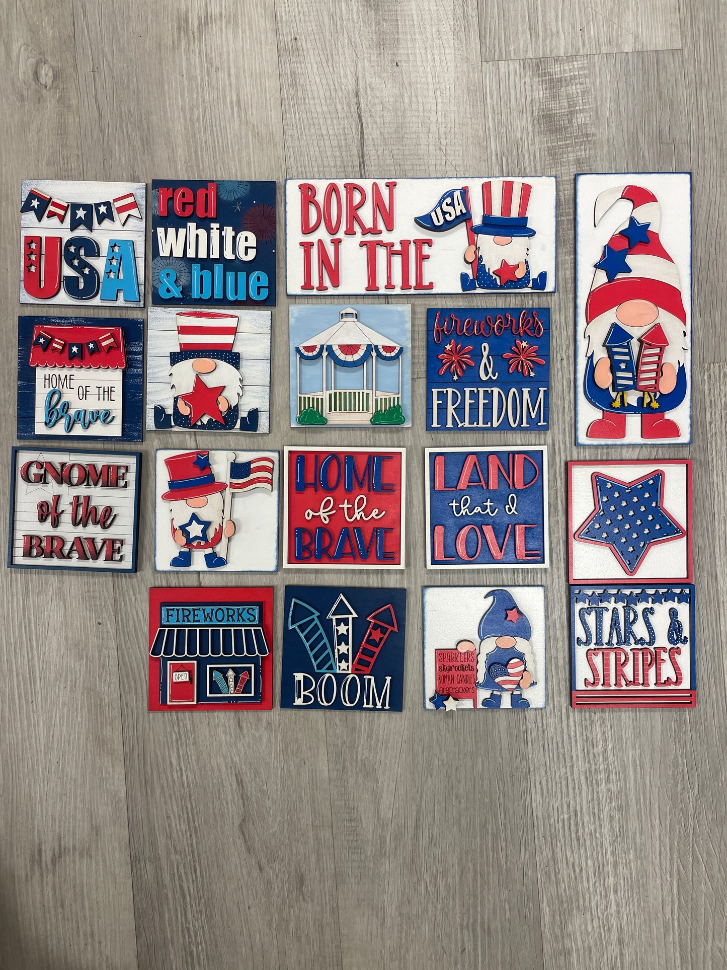 Fourth of July themed interchangeable square and rectangle inserts