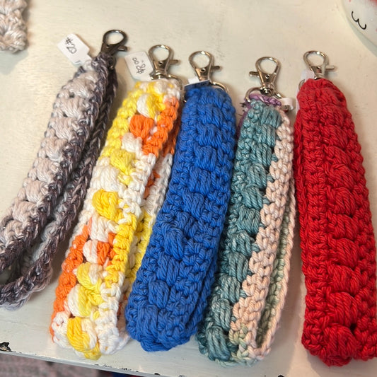 Keychain wristlet