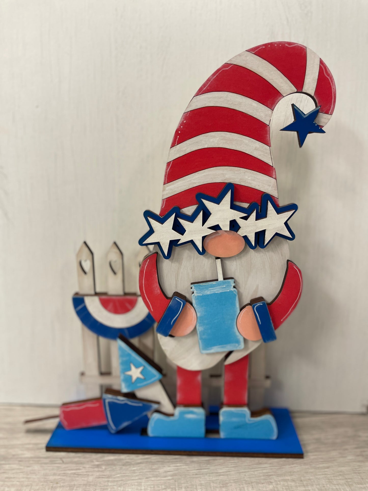Standing patriotic gnome