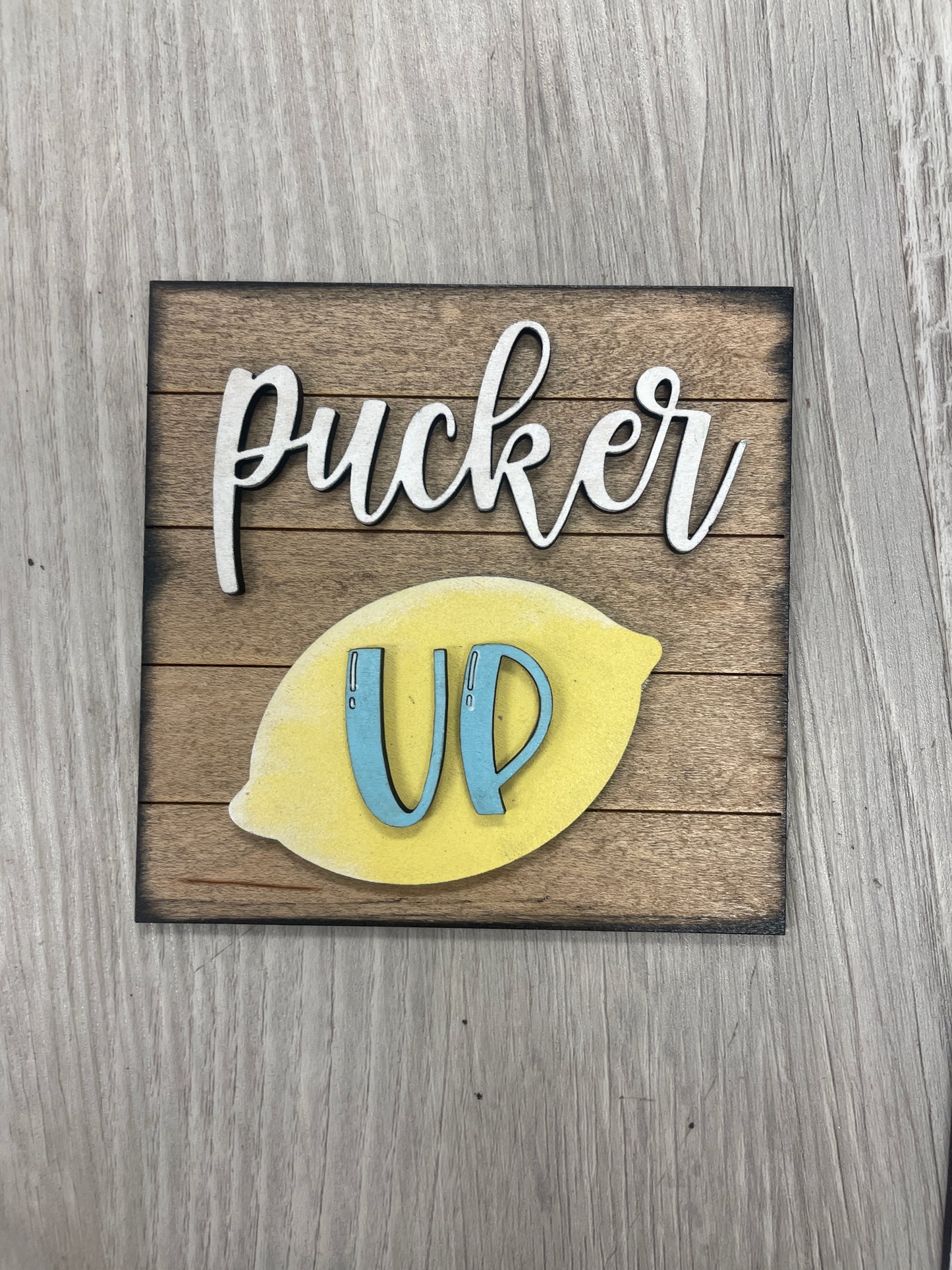 Pucker up lemon square insert