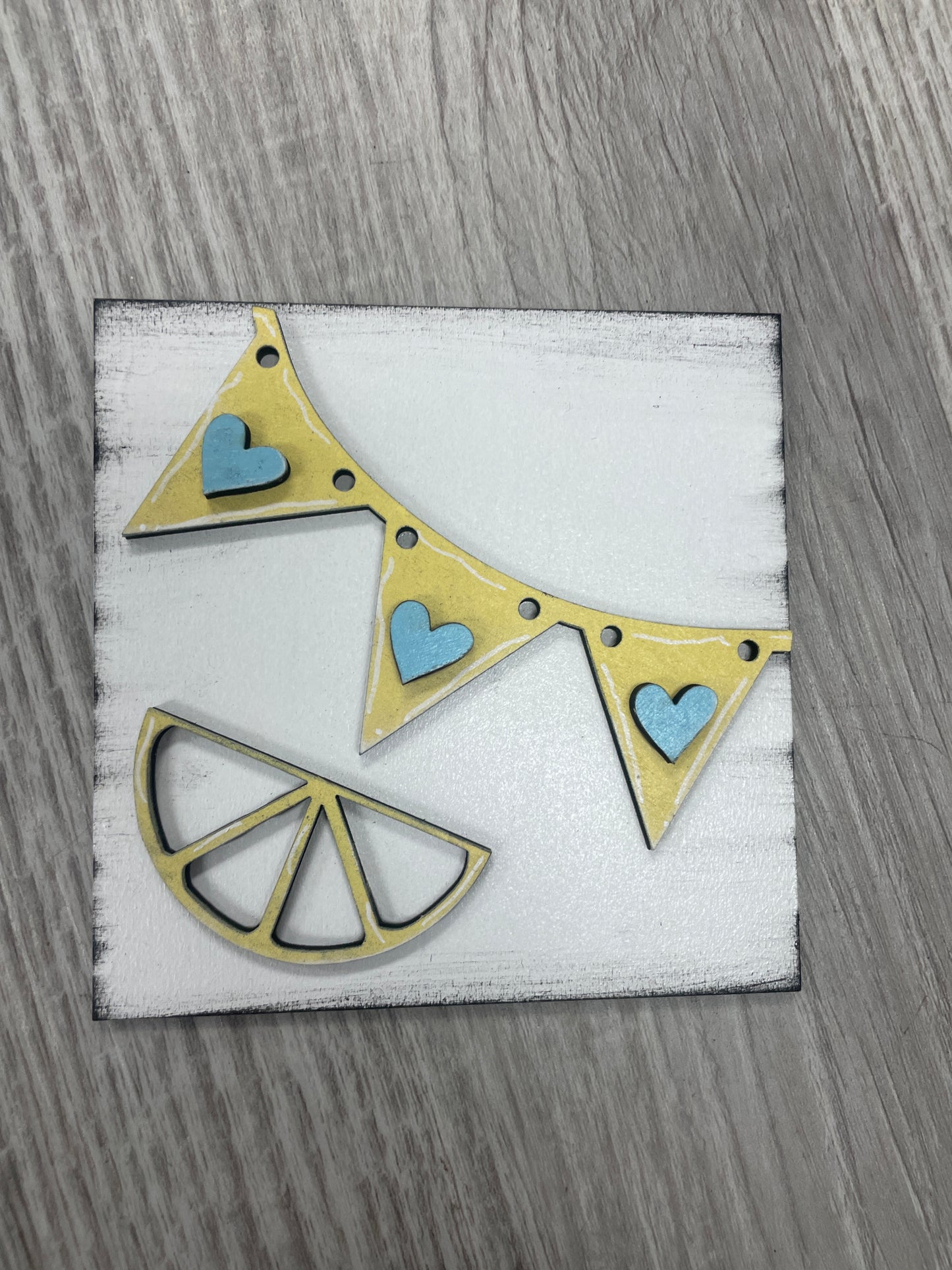 Lemon pennants square insert