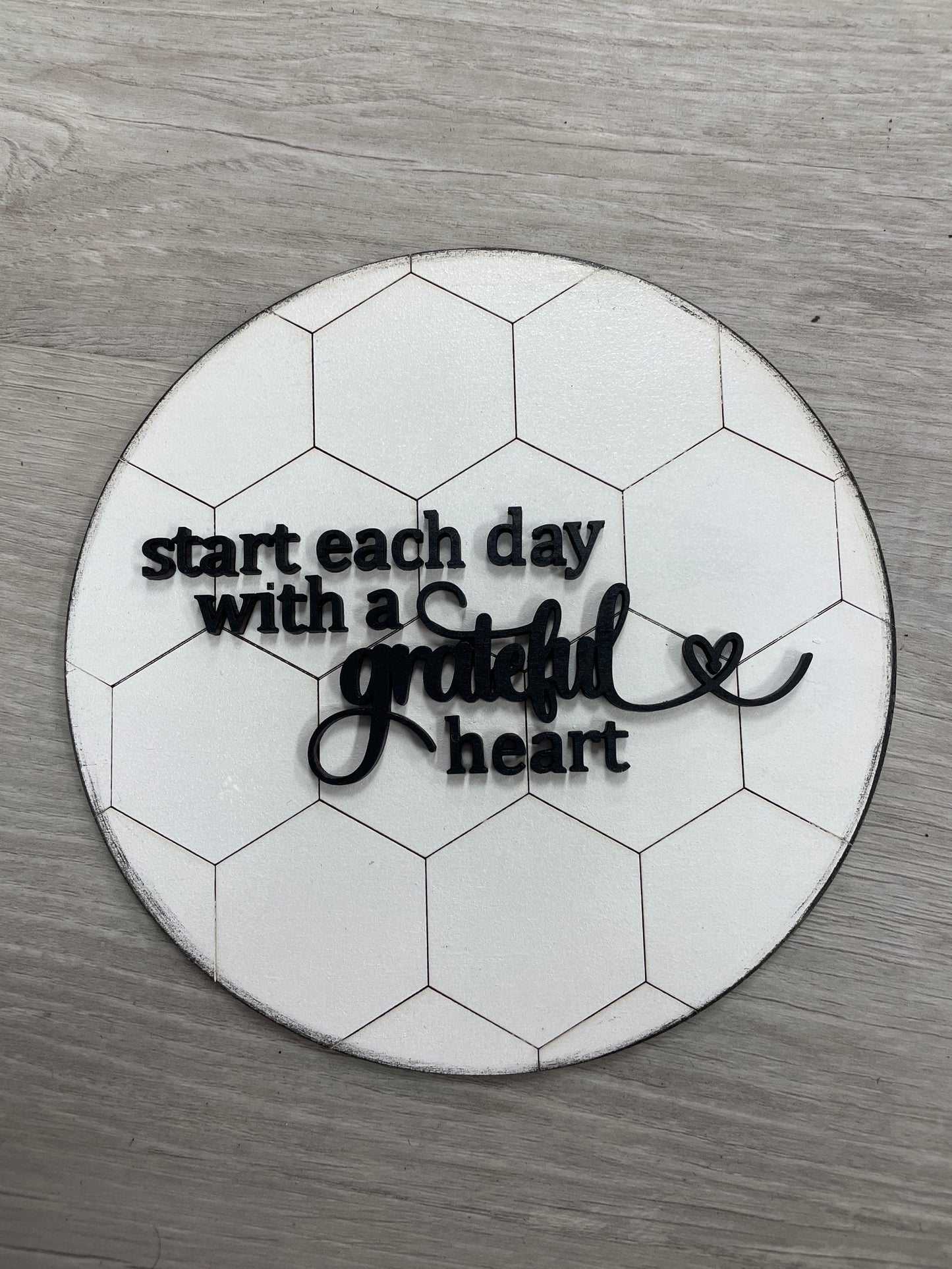 Grateful heart round interchangeable insert