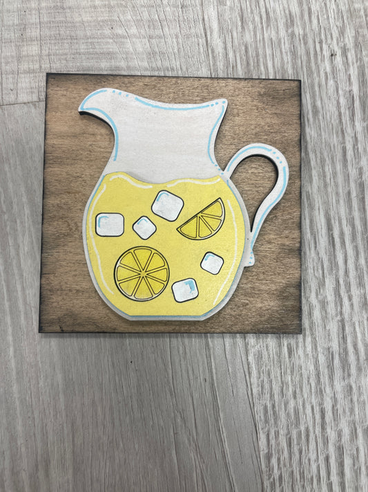 Lemonade pitcher square insert